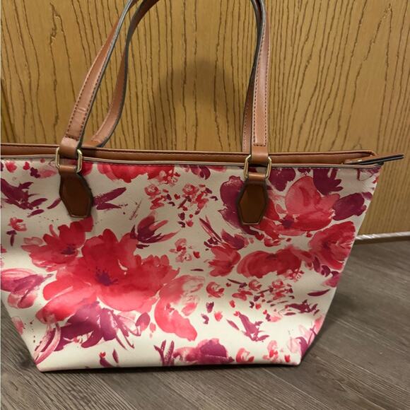 Anne Klein Floral Shoulder Bag For Spring - Picture 9 of 9